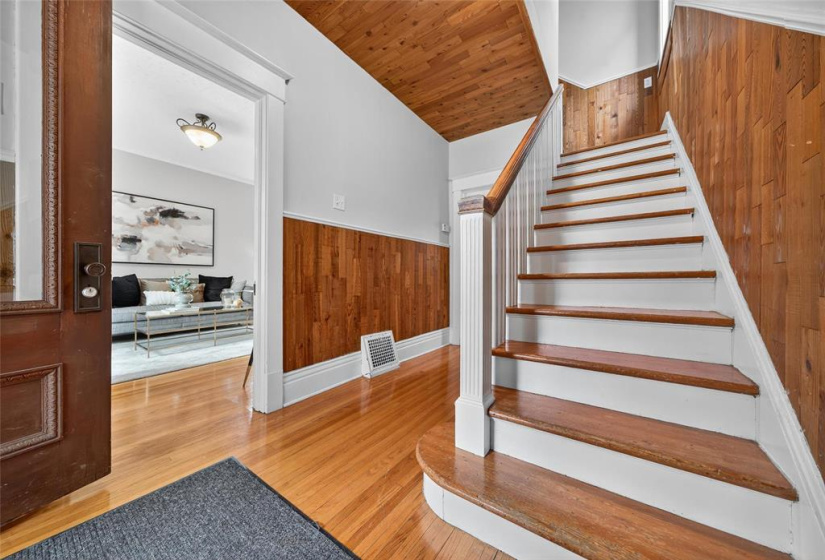 267 Eugenie, 5 Bedrooms Bedrooms, 15 Rooms Rooms,2 BathroomsBathrooms,Residential,For Sale,Eugenie