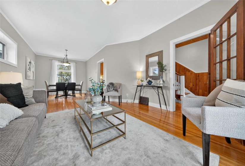 267 Eugenie, 5 Bedrooms Bedrooms, 15 Rooms Rooms,2 BathroomsBathrooms,Residential,For Sale,Eugenie