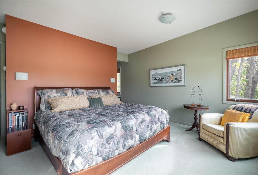 544 South, 3 Bedrooms Bedrooms, 14 Rooms Rooms,2 BathroomsBathrooms,Residential,For Sale,South