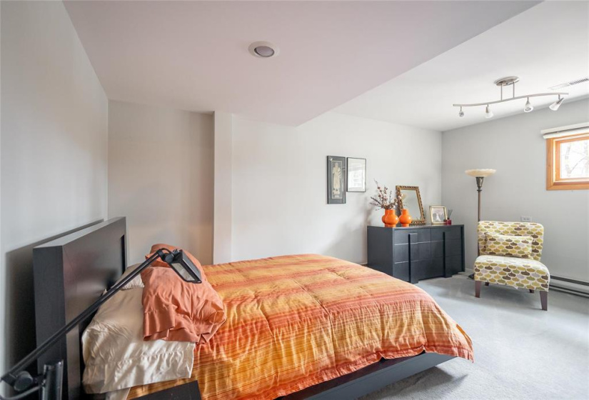 544 South, 3 Bedrooms Bedrooms, 14 Rooms Rooms,2 BathroomsBathrooms,Residential,For Sale,South