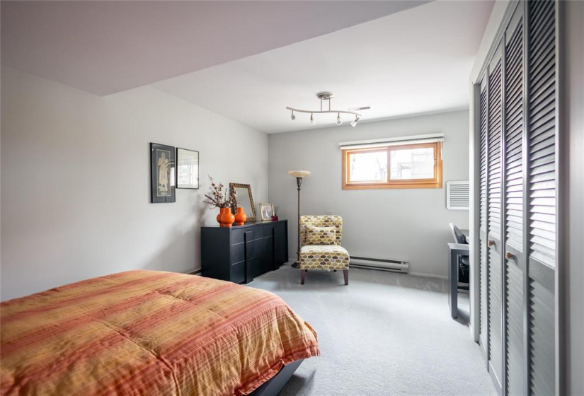 544 South, 3 Bedrooms Bedrooms, 14 Rooms Rooms,2 BathroomsBathrooms,Residential,For Sale,South