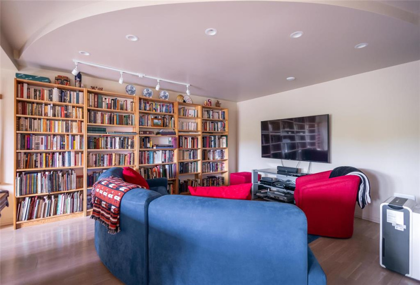 544 South, 3 Bedrooms Bedrooms, 14 Rooms Rooms,2 BathroomsBathrooms,Residential,For Sale,South