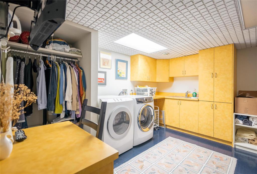 544 South, 3 Bedrooms Bedrooms, 14 Rooms Rooms,2 BathroomsBathrooms,Residential,For Sale,South