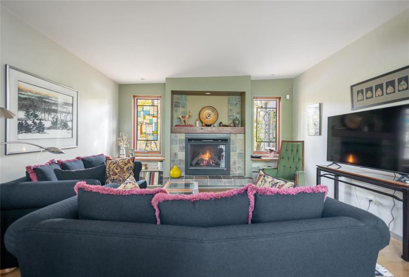 544 South, 3 Bedrooms Bedrooms, 14 Rooms Rooms,2 BathroomsBathrooms,Residential,For Sale,South