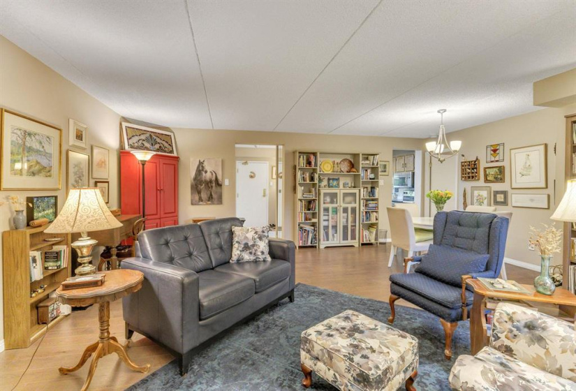 75 Swindon, 1 Bedroom Bedrooms, 7 Rooms Rooms,1 BathroomBathrooms,Condominium,For Sale,Swindon