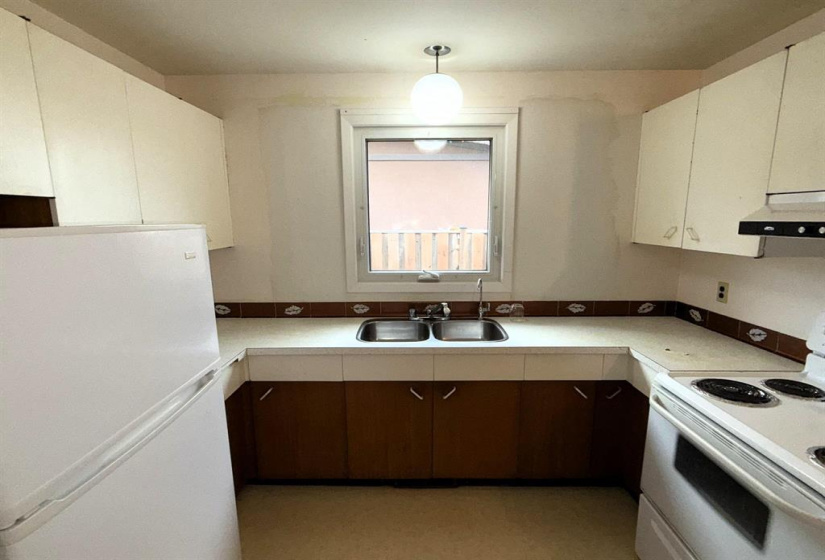 43 Amarynth, 3 Bedrooms Bedrooms, 11 Rooms Rooms,1 BathroomBathrooms,Residential,For Sale,Amarynth