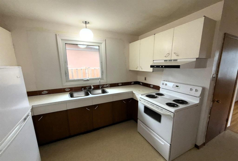 43 Amarynth, 3 Bedrooms Bedrooms, 11 Rooms Rooms,1 BathroomBathrooms,Residential,For Sale,Amarynth