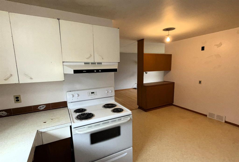 43 Amarynth, 3 Bedrooms Bedrooms, 11 Rooms Rooms,1 BathroomBathrooms,Residential,For Sale,Amarynth