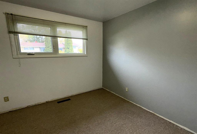 43 Amarynth, 3 Bedrooms Bedrooms, 11 Rooms Rooms,1 BathroomBathrooms,Residential,For Sale,Amarynth