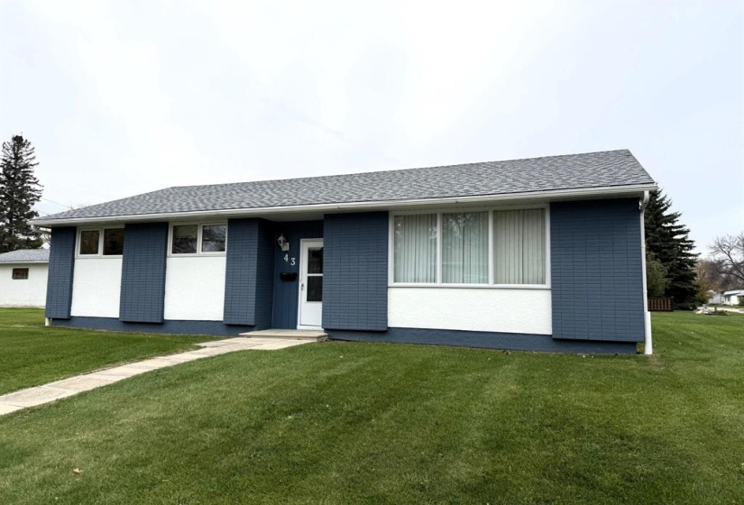 43 Amarynth, 3 Bedrooms Bedrooms, 11 Rooms Rooms,1 BathroomBathrooms,Residential,For Sale,Amarynth