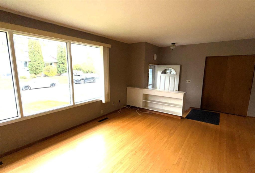 43 Amarynth, 3 Bedrooms Bedrooms, 11 Rooms Rooms,1 BathroomBathrooms,Residential,For Sale,Amarynth