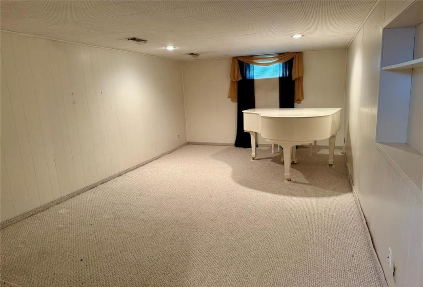 703 Jackson, 2 Bedrooms Bedrooms, 7 Rooms Rooms,1 BathroomBathrooms,Residential,For Sale,Jackson