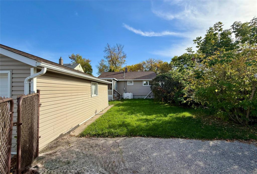 703 Jackson, 2 Bedrooms Bedrooms, 7 Rooms Rooms,1 BathroomBathrooms,Residential,For Sale,Jackson