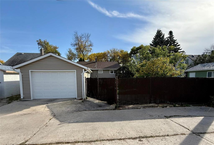 703 Jackson, 2 Bedrooms Bedrooms, 7 Rooms Rooms,1 BathroomBathrooms,Residential,For Sale,Jackson