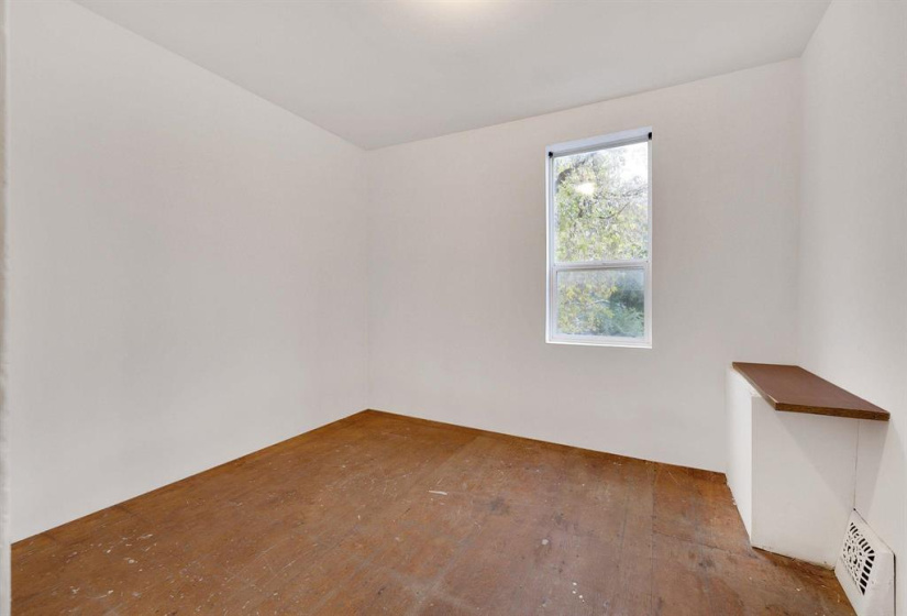 Upper level second bedroom
