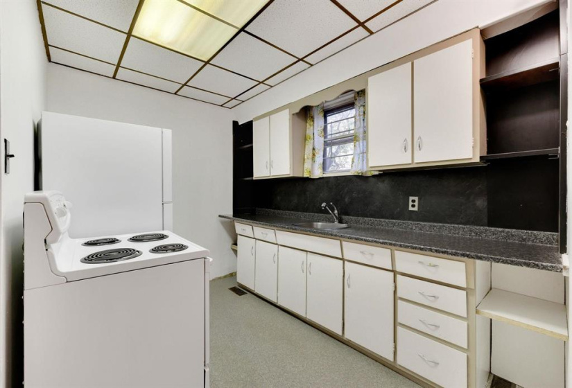 Nice and bright kitchen