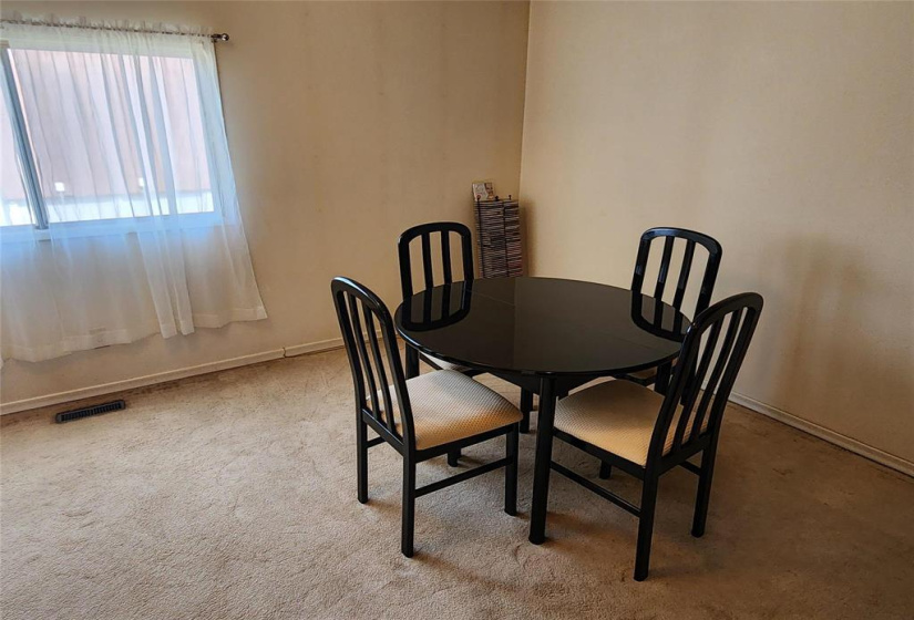 9 Stinson, 2 Bedrooms Bedrooms, 6 Rooms Rooms,1 BathroomBathrooms,Residential,For Sale,Stinson