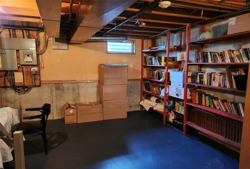 9 Stinson, 2 Bedrooms Bedrooms, 6 Rooms Rooms,1 BathroomBathrooms,Residential,For Sale,Stinson