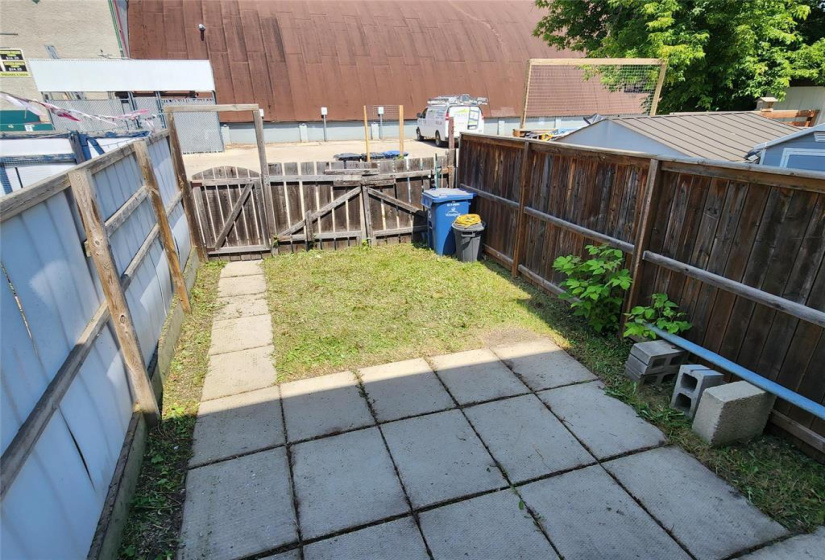 9 Stinson, 2 Bedrooms Bedrooms, 6 Rooms Rooms,1 BathroomBathrooms,Residential,For Sale,Stinson