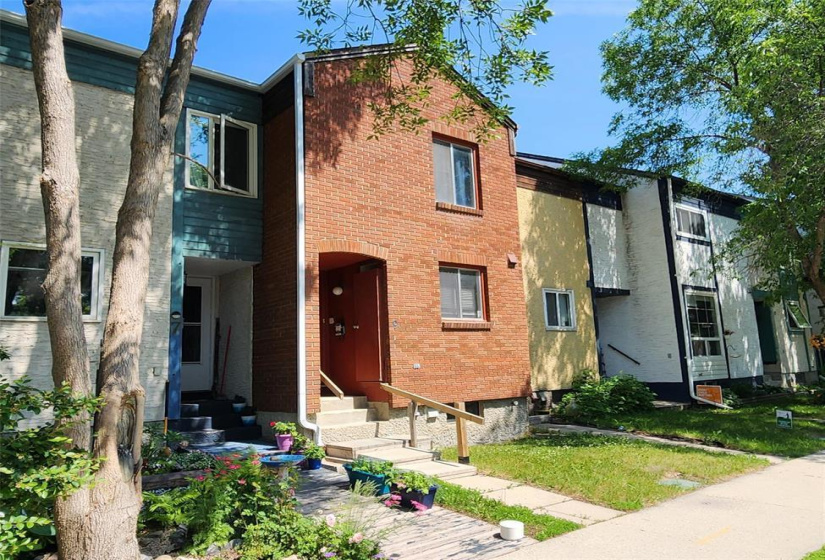 9 Stinson, 2 Bedrooms Bedrooms, 6 Rooms Rooms,1 BathroomBathrooms,Residential,For Sale,Stinson