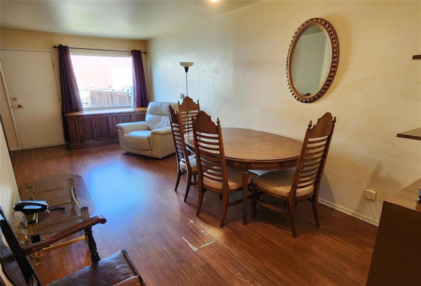 9 Stinson, 2 Bedrooms Bedrooms, 6 Rooms Rooms,1 BathroomBathrooms,Residential,For Sale,Stinson