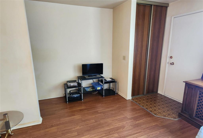9 Stinson, 2 Bedrooms Bedrooms, 6 Rooms Rooms,1 BathroomBathrooms,Residential,For Sale,Stinson