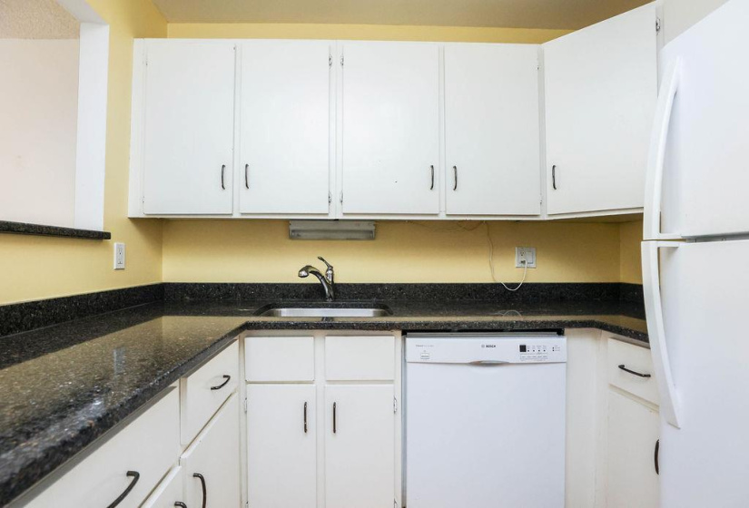 3040 Pembina, 2 Bedrooms Bedrooms, 7 Rooms Rooms,1 BathroomBathrooms,Condominium,For Sale,Pembina
