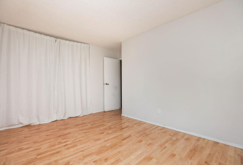 3040 Pembina, 2 Bedrooms Bedrooms, 7 Rooms Rooms,1 BathroomBathrooms,Condominium,For Sale,Pembina