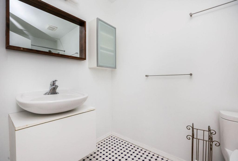 3040 Pembina, 2 Bedrooms Bedrooms, 7 Rooms Rooms,1 BathroomBathrooms,Condominium,For Sale,Pembina