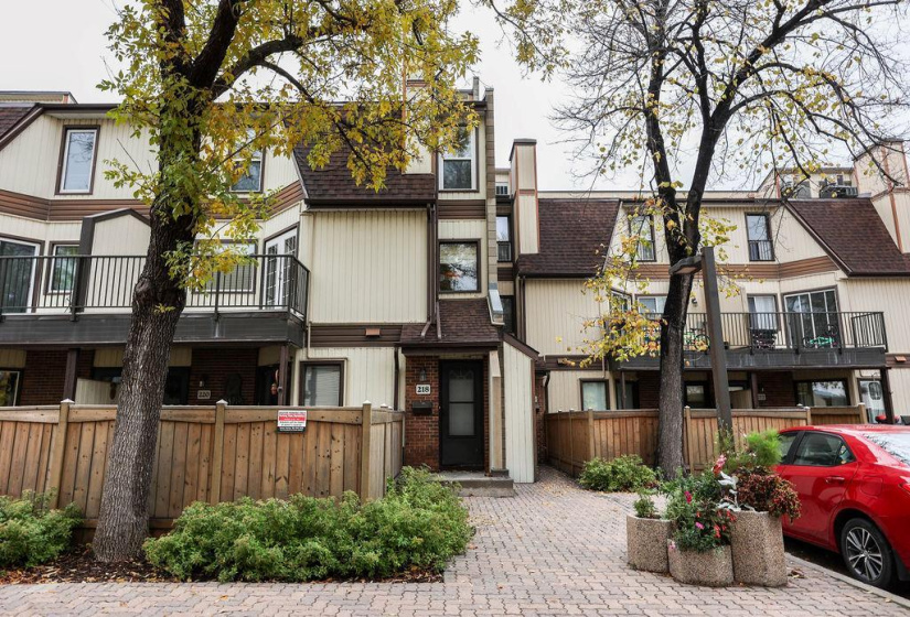 3040 Pembina, 2 Bedrooms Bedrooms, 7 Rooms Rooms,1 BathroomBathrooms,Condominium,For Sale,Pembina