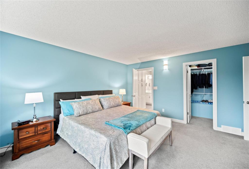 11 Burnhill, 4 Bedrooms Bedrooms, 14 Rooms Rooms,2 BathroomsBathrooms,Residential,For Sale,Burnhill