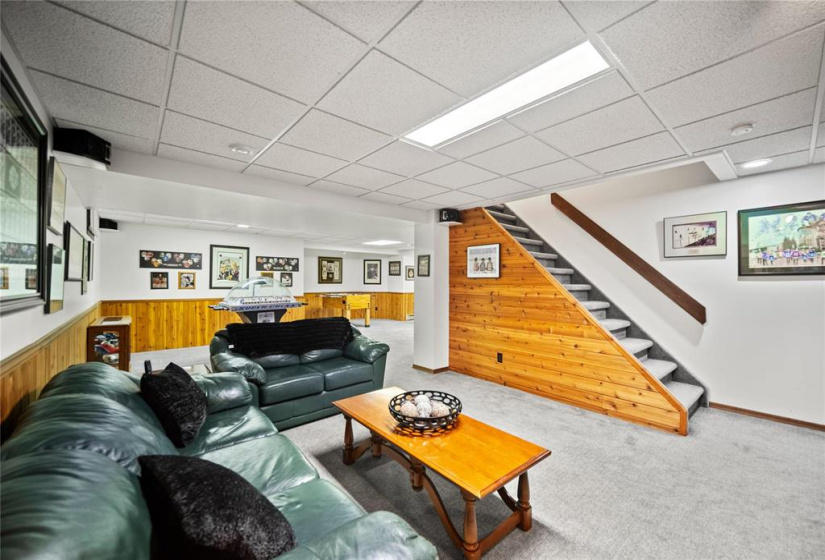 11 Burnhill, 4 Bedrooms Bedrooms, 14 Rooms Rooms,2 BathroomsBathrooms,Residential,For Sale,Burnhill