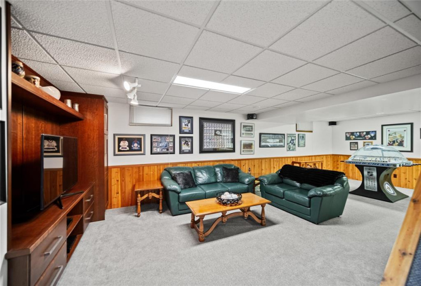 11 Burnhill, 4 Bedrooms Bedrooms, 14 Rooms Rooms,2 BathroomsBathrooms,Residential,For Sale,Burnhill