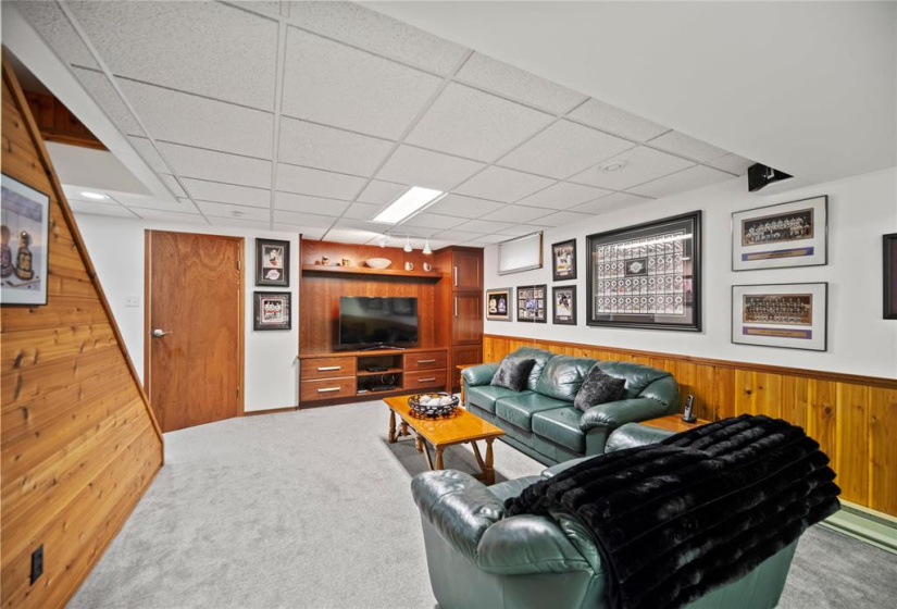 11 Burnhill, 4 Bedrooms Bedrooms, 14 Rooms Rooms,2 BathroomsBathrooms,Residential,For Sale,Burnhill