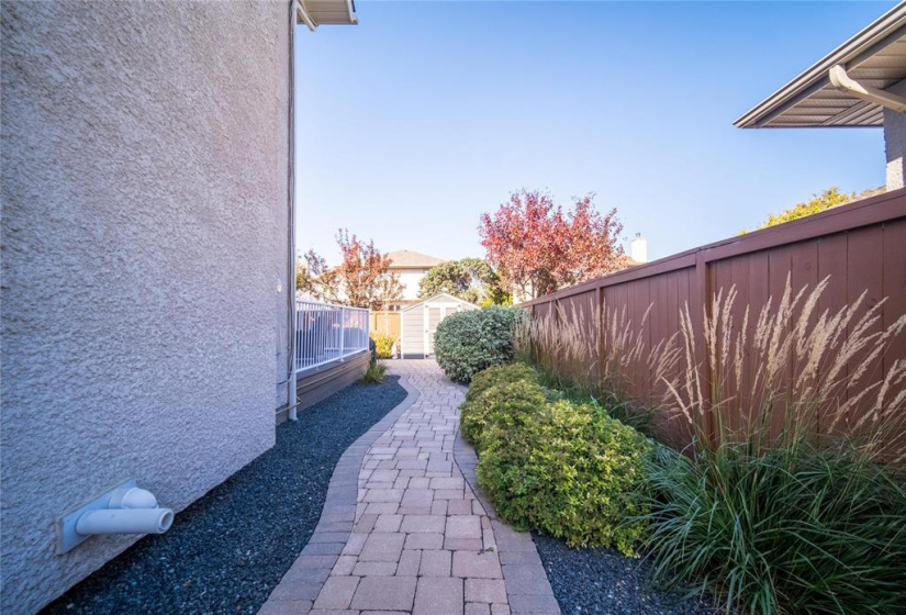 11 Burnhill, 4 Bedrooms Bedrooms, 14 Rooms Rooms,2 BathroomsBathrooms,Residential,For Sale,Burnhill