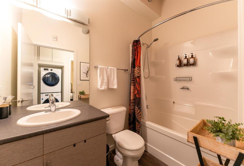 139 Market, 2 Bedrooms Bedrooms, 4 Rooms Rooms,Condominium,For Sale,Market