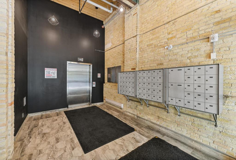 139 Market, 2 Bedrooms Bedrooms, 4 Rooms Rooms,Condominium,For Sale,Market