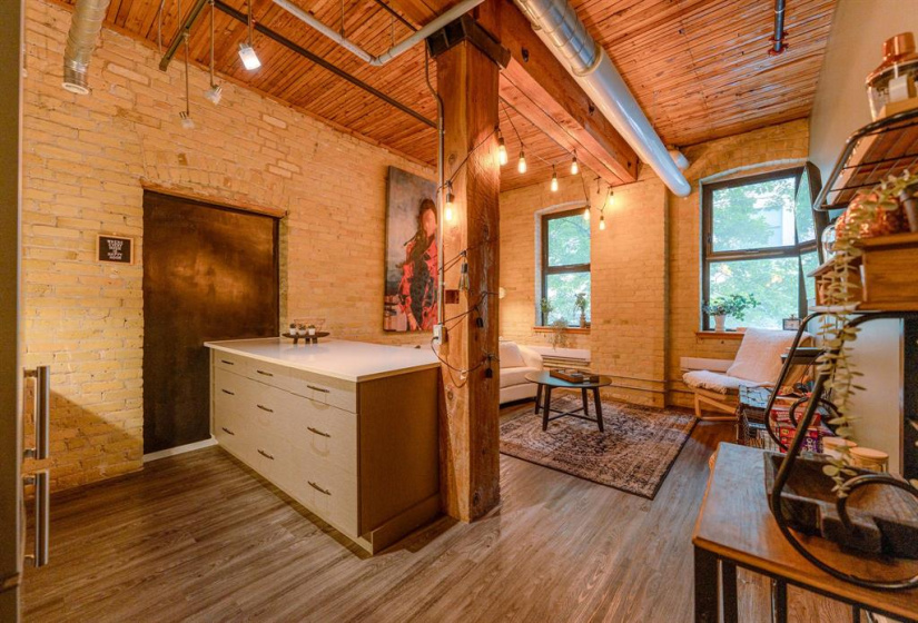 139 Market, 2 Bedrooms Bedrooms, 4 Rooms Rooms,Condominium,For Sale,Market