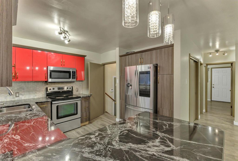 734 School, 5 Bedrooms Bedrooms, 11 Rooms Rooms,2 BathroomsBathrooms,Residential,For Sale,School