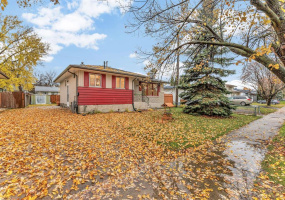 734 School, 5 Bedrooms Bedrooms, 11 Rooms Rooms,2 BathroomsBathrooms,Residential,For Sale,School