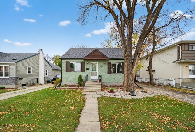 279 Cheriton, 4 Bedrooms Bedrooms, 11 Rooms Rooms,1 BathroomBathrooms,Residential,For Sale,Cheriton