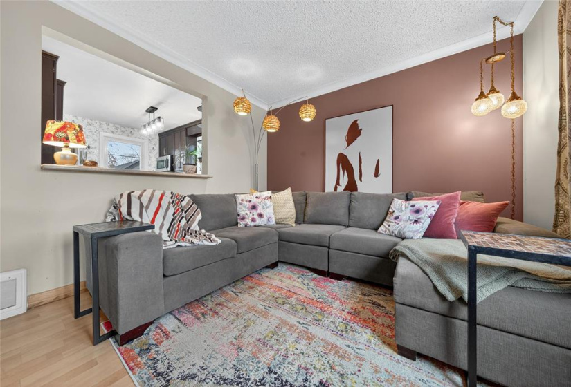 279 Cheriton, 4 Bedrooms Bedrooms, 11 Rooms Rooms,1 BathroomBathrooms,Residential,For Sale,Cheriton