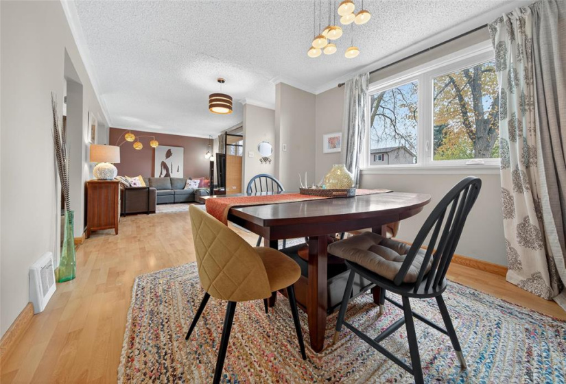 279 Cheriton, 4 Bedrooms Bedrooms, 11 Rooms Rooms,1 BathroomBathrooms,Residential,For Sale,Cheriton
