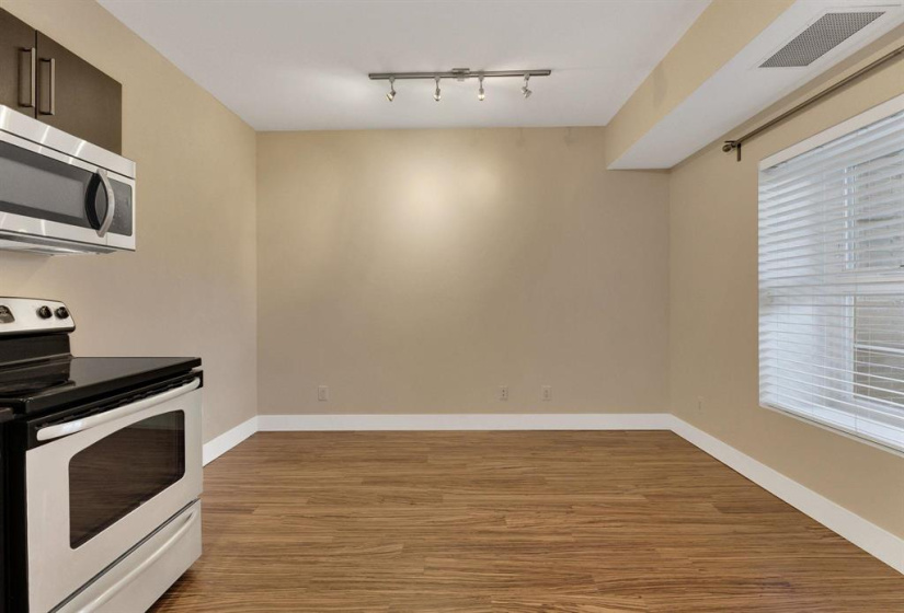 511 River, 1 Bedroom Bedrooms, 4 Rooms Rooms,1 BathroomBathrooms,Condominium,For Sale,River