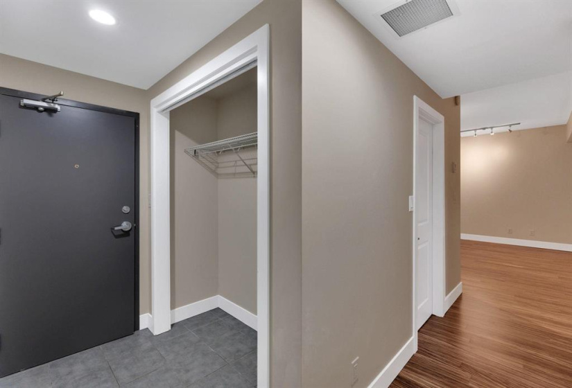 511 River, 1 Bedroom Bedrooms, 4 Rooms Rooms,1 BathroomBathrooms,Condominium,For Sale,River