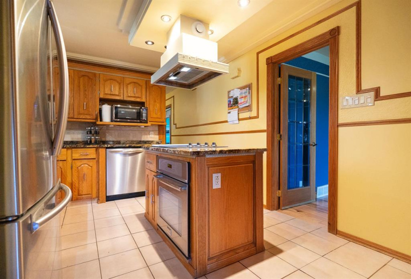 26 Dubuc, 3 Bedrooms Bedrooms, 18 Rooms Rooms,3 BathroomsBathrooms,Residential,For Sale,Dubuc