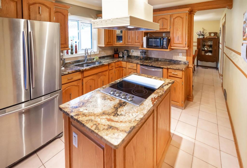 26 Dubuc, 3 Bedrooms Bedrooms, 18 Rooms Rooms,3 BathroomsBathrooms,Residential,For Sale,Dubuc