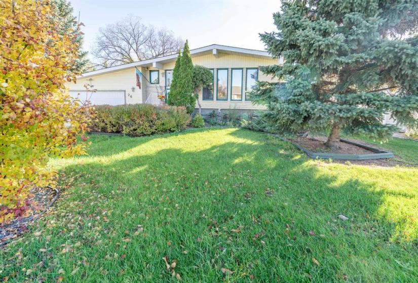 26 Dubuc, 3 Bedrooms Bedrooms, 18 Rooms Rooms,3 BathroomsBathrooms,Residential,For Sale,Dubuc