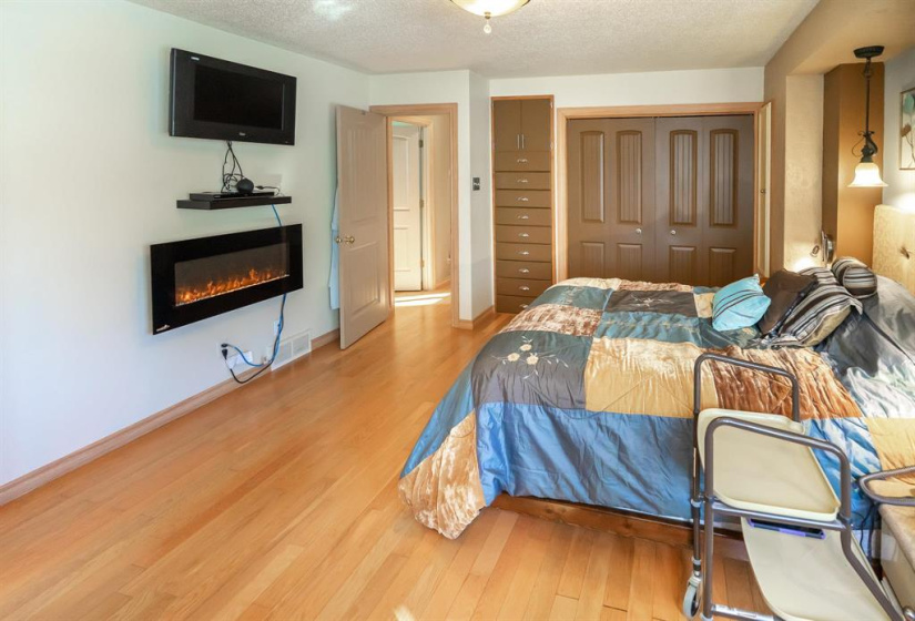 26 Dubuc, 3 Bedrooms Bedrooms, 18 Rooms Rooms,3 BathroomsBathrooms,Residential,For Sale,Dubuc