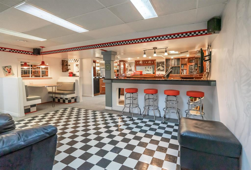 26 Dubuc, 3 Bedrooms Bedrooms, 18 Rooms Rooms,3 BathroomsBathrooms,Residential,For Sale,Dubuc